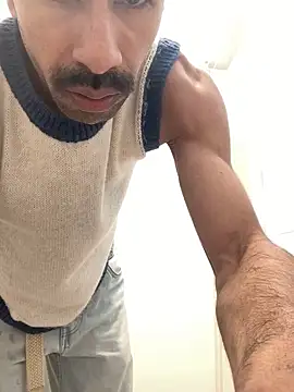 Lucascacaca online show from 12/16/24, 02:27