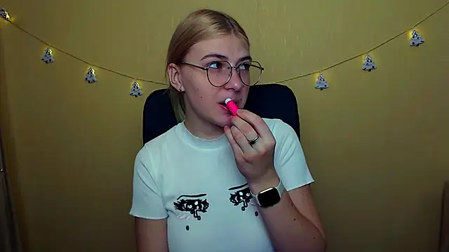 Luna Lush  online show from 12/07/24, 09:06