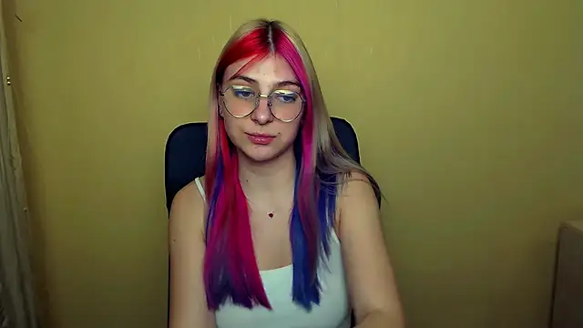 Luna Lush  online show from 03/01/25, 10:45