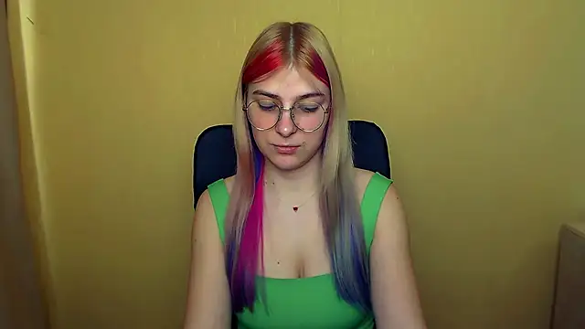 Luna Lush  online show from 03/22/25, 11:32