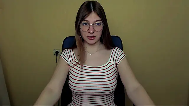 Luna Lush  online show from 04/17/26, 09:23