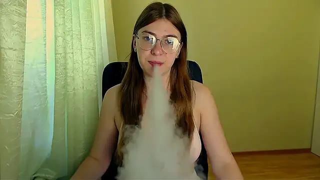 Snapshot of Luna_Lush_ chatting on 06/12/26, 09:30 Luna Lush online show from 06/12/26, 09:30