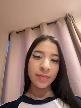 Snapshot of Sarah_cam06 chatting on 07/08/26, 11:31 Sarah cam06 online show from 07/08/26, 11:31