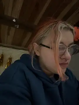 SophiaWeestt99 online show from 05/05/26, 03:25