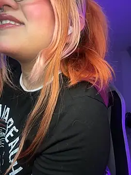 SophiaWeestt99 online show from 07/02/26, 02:22