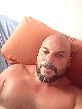 Javierchico online show from 06/24/26, 03:44