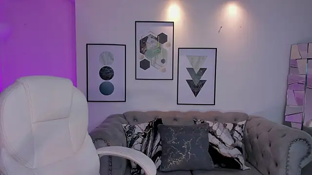 Shantaall  online show from 02/25/25, 10:39