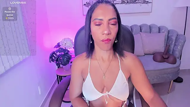 Shantaall  online show from 03/25/26, 10:43