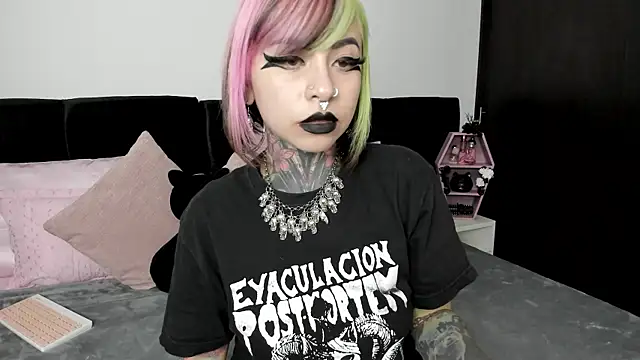 NikkiRamone online show from 01/23/25, 11:48