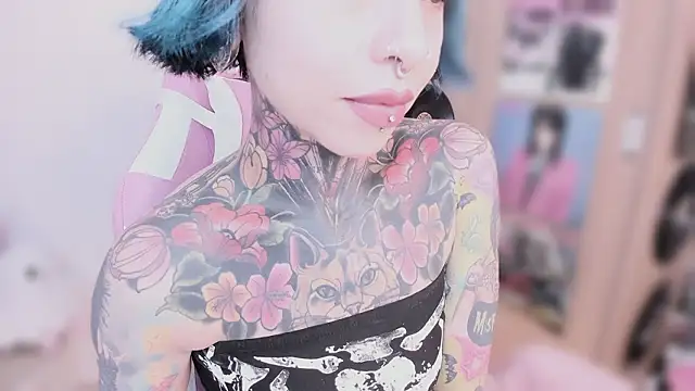 Snapshot of NikkiRamone chatting on 02/12/26, 10:54 NikkiRamone online show from 02/12/26, 10:54