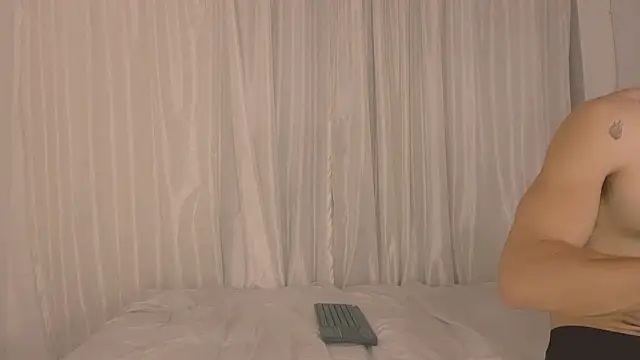 Miiafoxxx online show from 02/12/26, 05:02