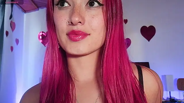 luccycollins  online show from 02/10/26, 02:43