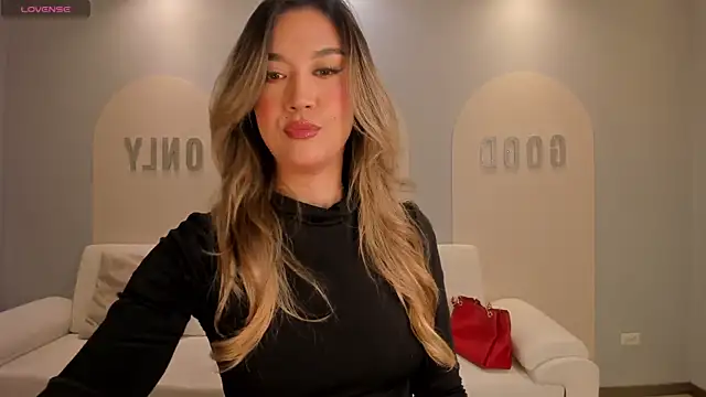 RebeccaHudson online show from 11/24/25, 07:46