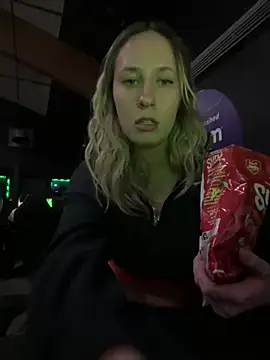 M1ssyk1ssy online show from 12/21/24, 12:20