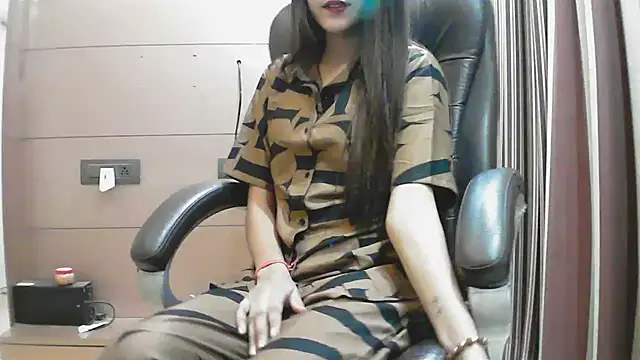 Snapshot of collage_hoty chatting on 10/10/25, 05:12 collage hoty online show from 10/10/25, 05:12