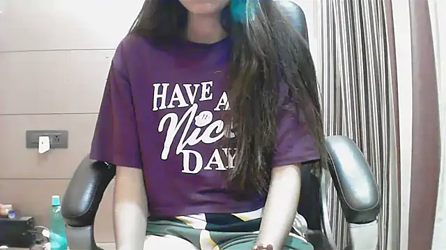 Snapshot of collage_hoty chatting on 10/12/25, 04:17 collage hoty online show from 10/12/25, 04:17