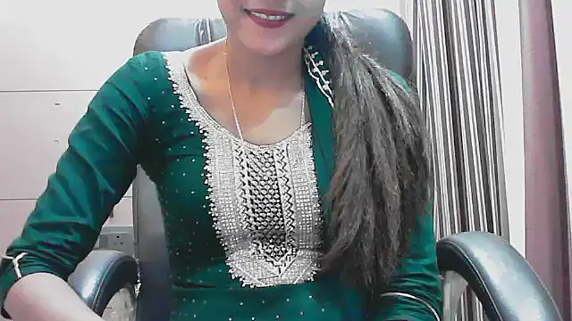 Snapshot of collage_hoty chatting on 10/13/25, 04:51 collage hoty online show from 10/13/25, 04:51