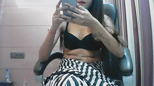 Snapshot of collage_hoty chatting on 10/16/25, 04:41 collage hoty online show from 10/16/25, 04:41