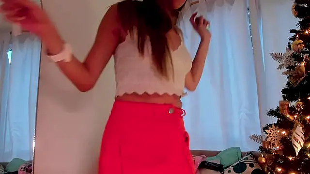 Snapshot of camilawm19 chatting on 12/07/24, 04:03 camilawm19 online show from 12/07/24, 04:03