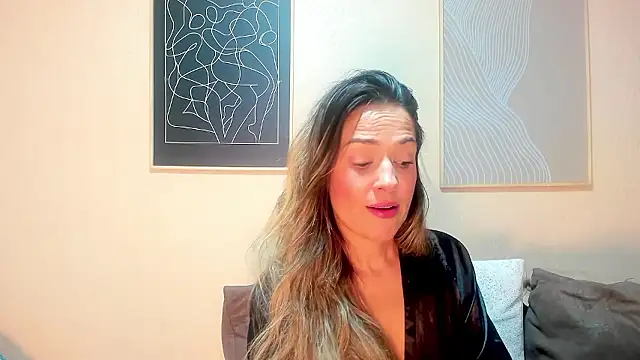 Snapshot of camilawm19 chatting on 12/08/24, 10:41 camilawm19 online show from 12/08/24, 10:41