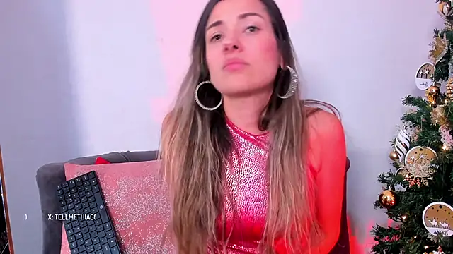 Snapshot of camilawm19 chatting on 12/20/24, 10:16 camilawm19 online show from 12/20/24, 10:16