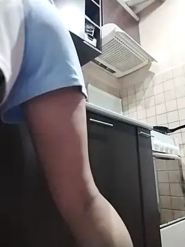 Snapshot of ladyrrr chatting on 10/08/25, 10:18 ladyrrr online show from 10/08/25, 10:18