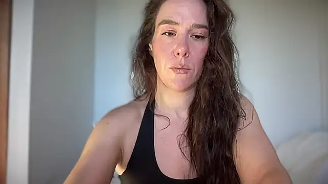 Snapshot of MilkyHoneyLullabies chatting on 09/11/25, 12:16 MilkyHoneyLullabies online show from 09/11/25, 12:16