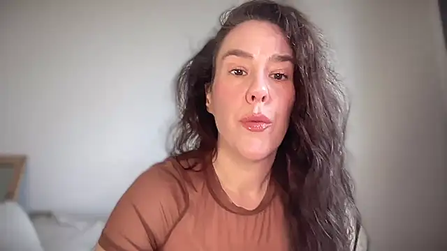 Snapshot of MilkyHoneyLullabies chatting on 09/15/25, 12:27 MilkyHoneyLullabies online show from 09/15/25, 12:27