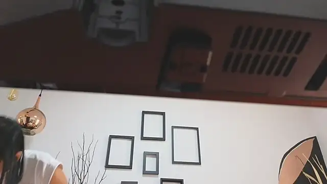 Snapshot of almaa_18 chatting on 03/15/25, 02:45 almaa 18 online show from 03/15/25, 02:45