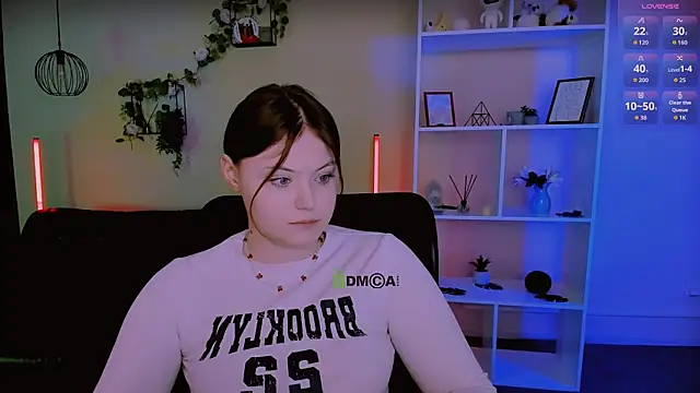 nikole kitt online show from 05/25/26, 06:58