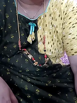 Snapshot of gaurika18 chatting on 03/11/25, 07:47 gaurika18 online show from 03/11/25, 07:47