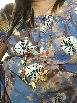 Snapshot of gaurika18 chatting on 10/31/25, 01:56 gaurika18 online show from 10/31/25, 01:56