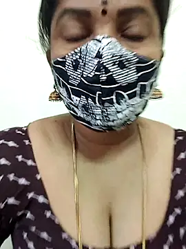 gaurika18 online show from 05/10/26, 12:38