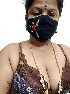 gaurika18 online show from 05/14/26, 11:33