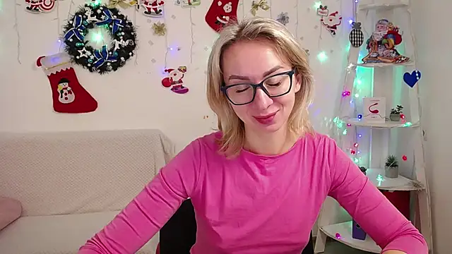 Snapshot of VasilisaSii chatting on 12/24/24, 06:22 VasilisaSii online show from 12/24/24, 06:22