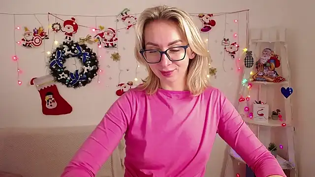 Snapshot of VasilisaSii chatting on 12/24/24, 12:33 VasilisaSii online show from 12/24/24, 12:33