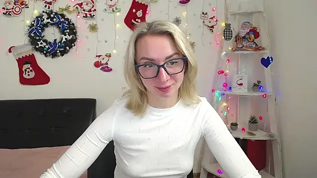 Snapshot of VasilisaSii chatting on 12/27/24, 12:34 VasilisaSii online show from 12/27/24, 12:34