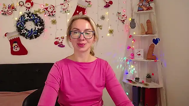 Snapshot of VasilisaSii chatting on 12/30/24, 09:37 VasilisaSii online show from 12/30/24, 09:37