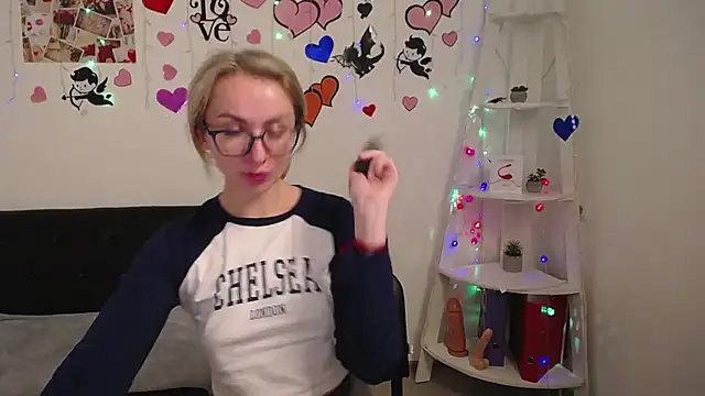 Snapshot of VasilisaSii chatting on 01/22/25, 03:18 VasilisaSii online show from 01/22/25, 03:18