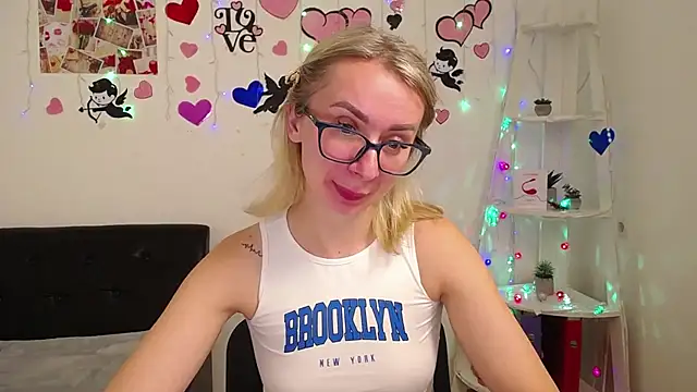 Snapshot of VasilisaSii chatting on 01/23/25, 12:52 VasilisaSii online show from 01/23/25, 12:52