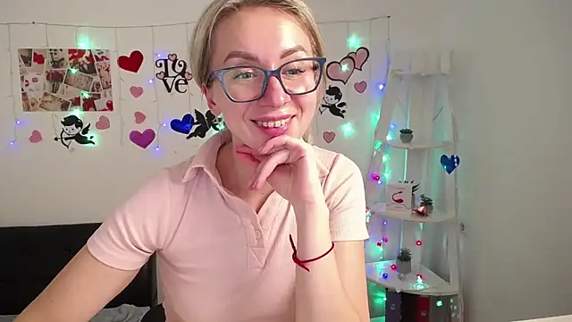 Snapshot of VasilisaSii chatting on 01/25/25, 12:37 VasilisaSii online show from 01/25/25, 12:37