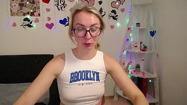 Snapshot of VasilisaSii chatting on 01/27/25, 09:23 VasilisaSii online show from 01/27/25, 09:23