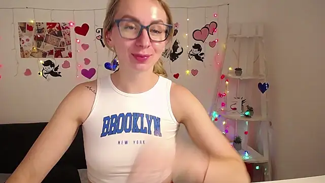 Snapshot of VasilisaSii chatting on 01/27/25, 12:26 VasilisaSii online show from 01/27/25, 12:26
