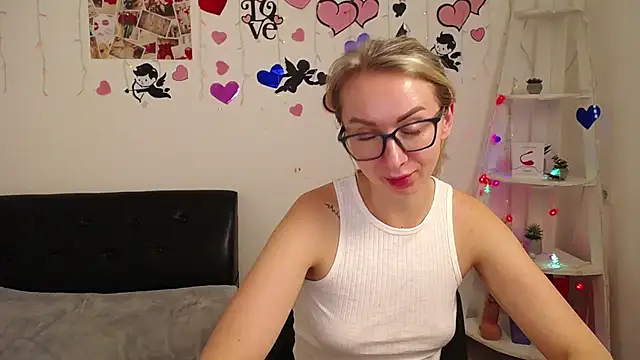 Snapshot of VasilisaSii chatting on 01/29/25, 12:24 VasilisaSii online show from 01/29/25, 12:24