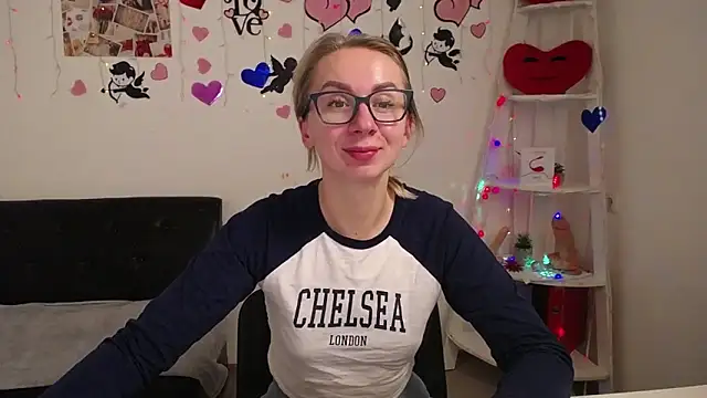 Snapshot of VasilisaSii chatting on 02/07/25, 02:15 VasilisaSii online show from 02/07/25, 02:15