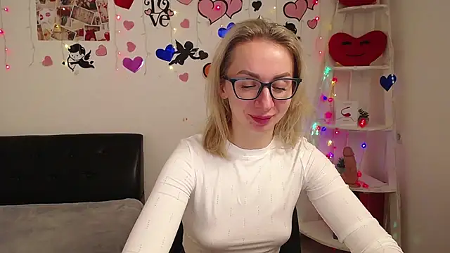 Snapshot of VasilisaSii chatting on 02/08/25, 03:53 VasilisaSii online show from 02/08/25, 03:53