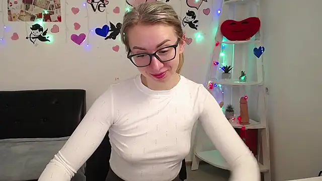 Snapshot of VasilisaSii chatting on 02/12/25, 06:19 VasilisaSii online show from 02/12/25, 06:19