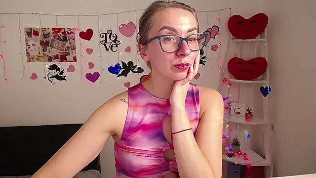 Snapshot of VasilisaSii chatting on 02/15/25, 04:01 VasilisaSii online show from 02/15/25, 04:01