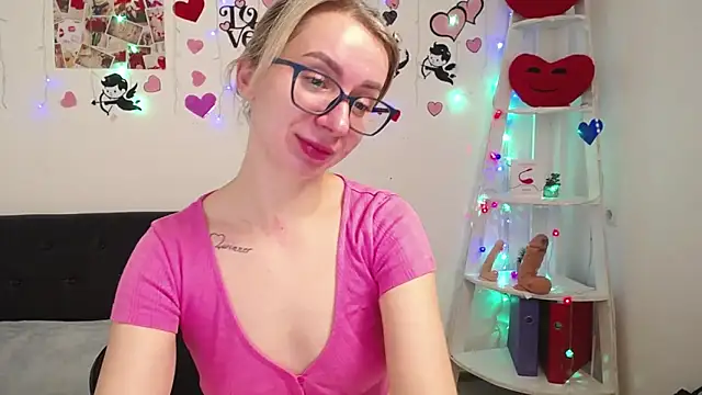 Snapshot of VasilisaSii chatting on 02/17/25, 06:31 VasilisaSii online show from 02/17/25, 06:31