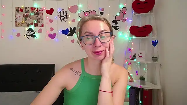 Snapshot of VasilisaSii chatting on 03/14/25, 06:10 VasilisaSii online show from 03/14/25, 06:10
